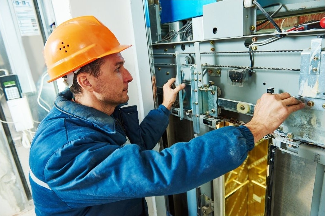 Machine Installation and Commissioning Service